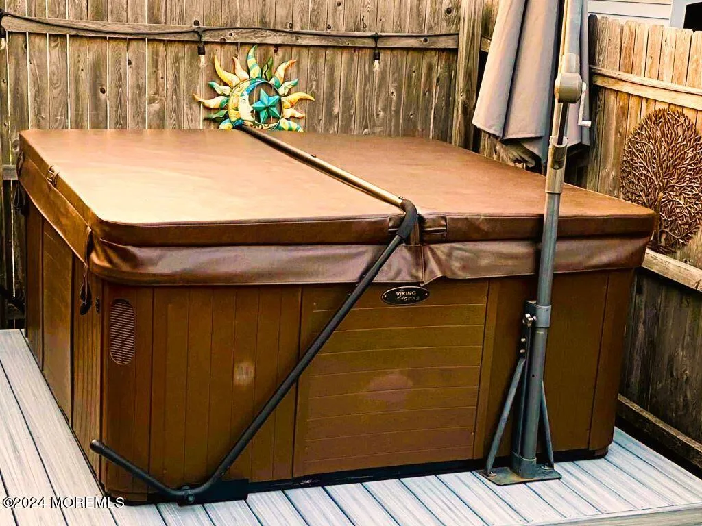 Ship Bottom, New Jersey 08008, United States, 3 Bedrooms Bedrooms, ,2 BathroomsBathrooms,Residential,Active,87587