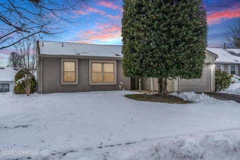 Condo For Sale - 5 Oriel Way<br/> Marlboro, NJ 07746