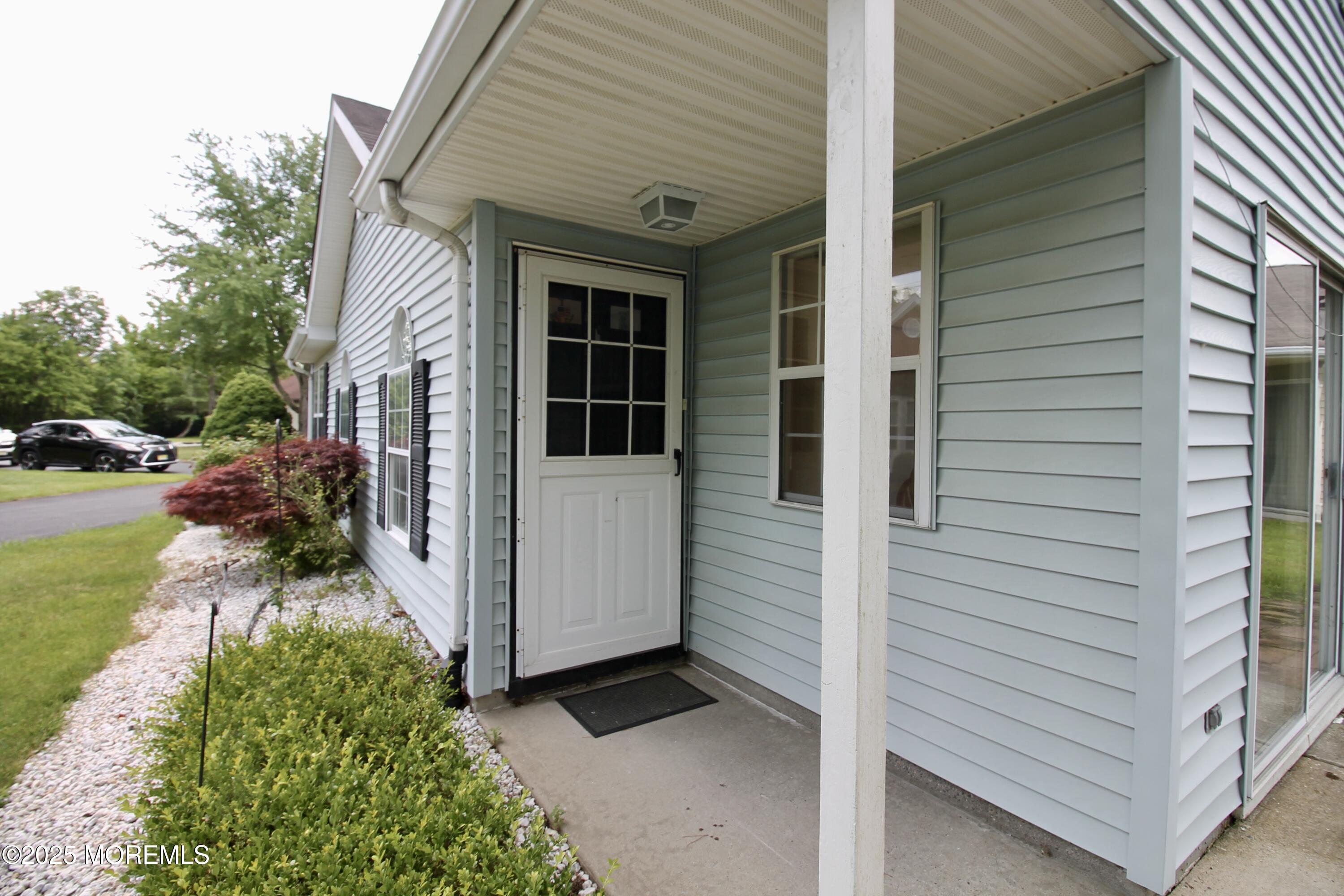 32 Carnaby Close