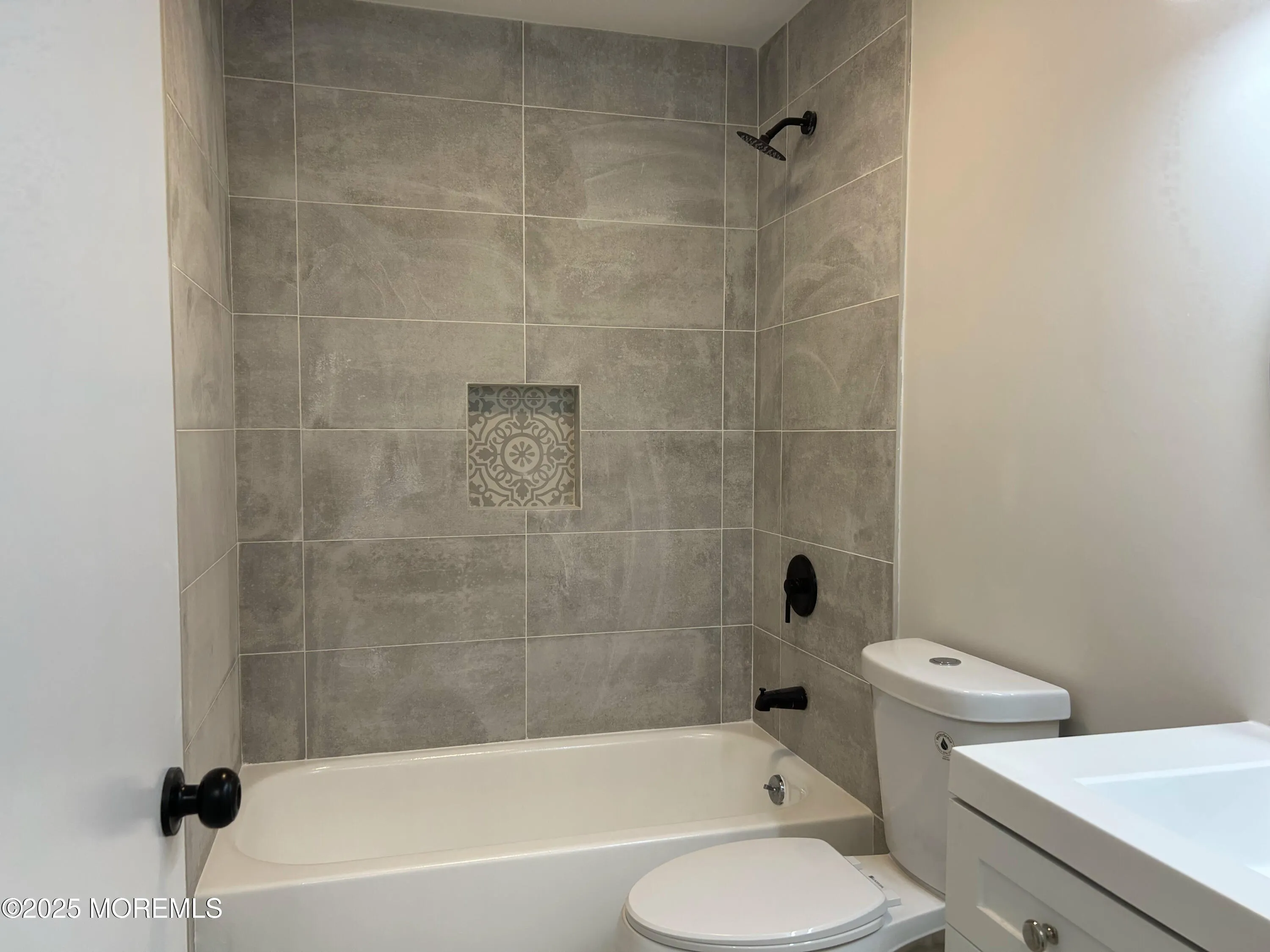 Lakewood, New Jersey 08701, United States, 2 Bedrooms Bedrooms, ,1 BathroomBathrooms,Residential,Active,156620