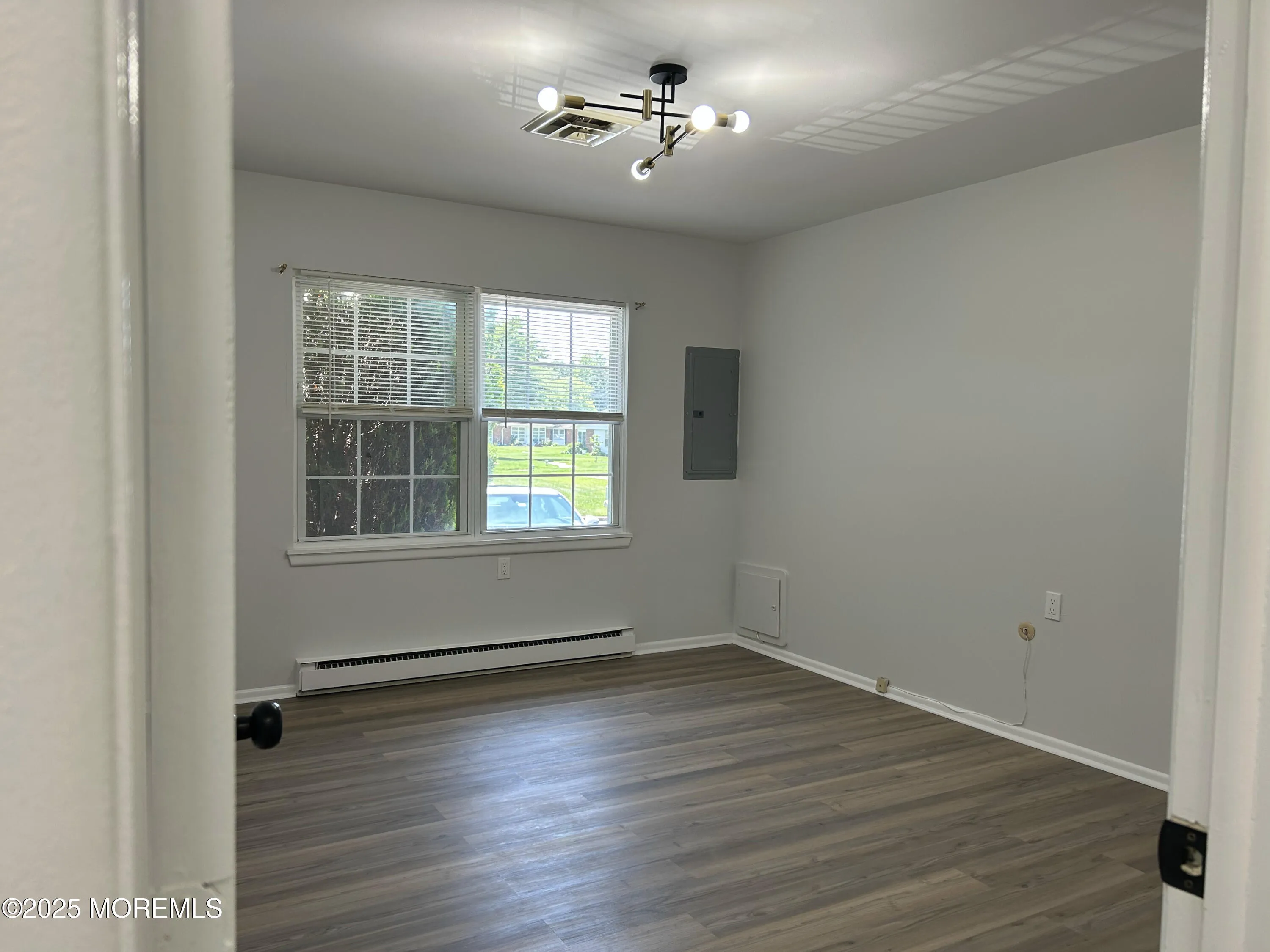 Lakewood, New Jersey 08701, United States, 2 Bedrooms Bedrooms, ,1 BathroomBathrooms,Residential,Active,156620