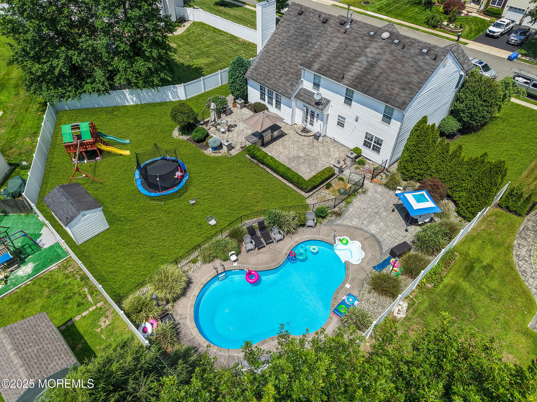 8 Cabin Brook Crescent Crest