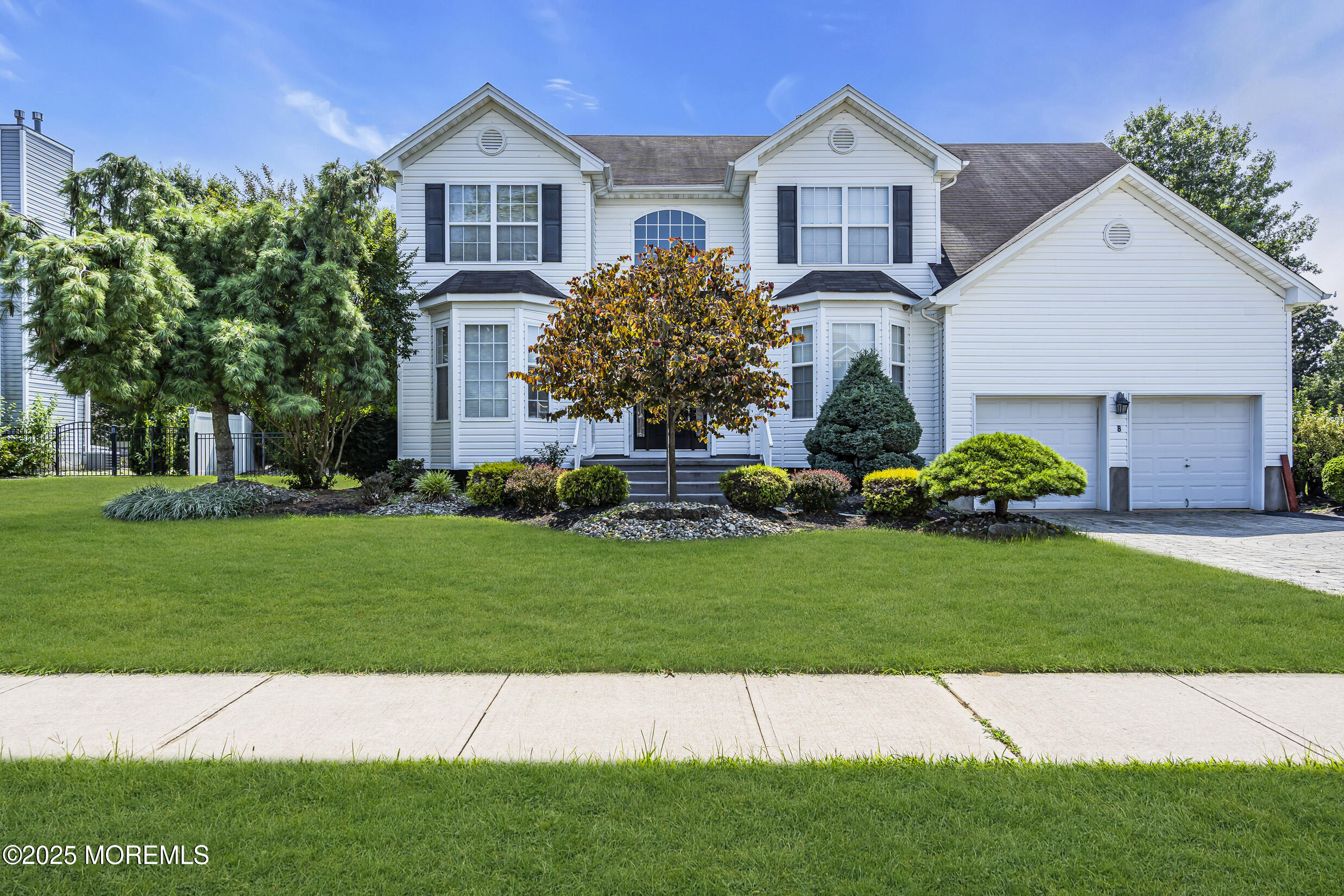 8 Cabin Brook Crescent Crest