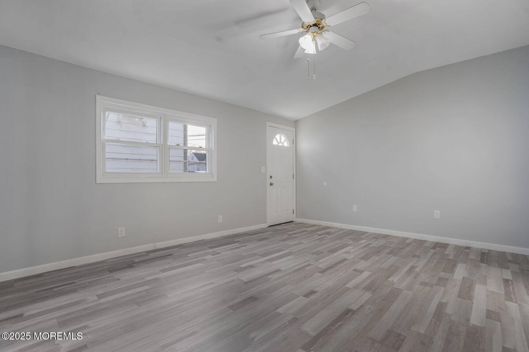 48 Pinetree Drive, Parlin, New Jersey image 4