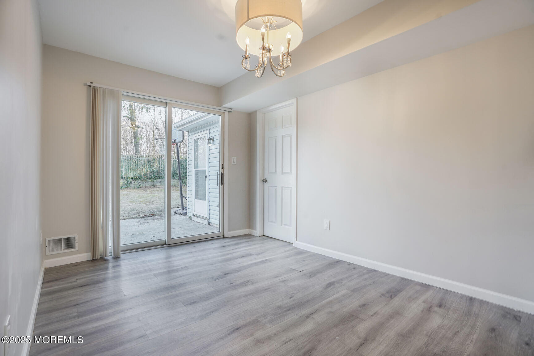48 Pinetree Drive, Parlin, New Jersey image 7