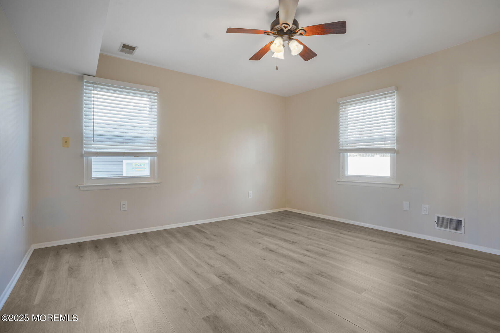 48 Pinetree Drive, Parlin, New Jersey image 11