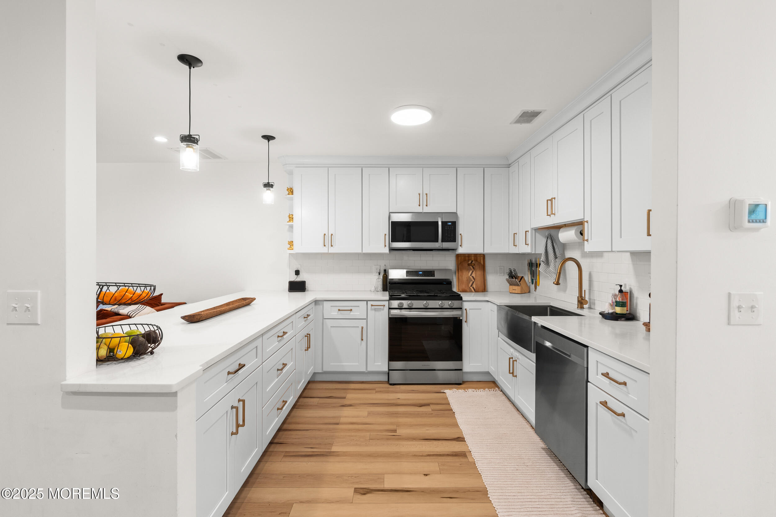 24 Shore Drive, Long Branch, New Jersey image 9
