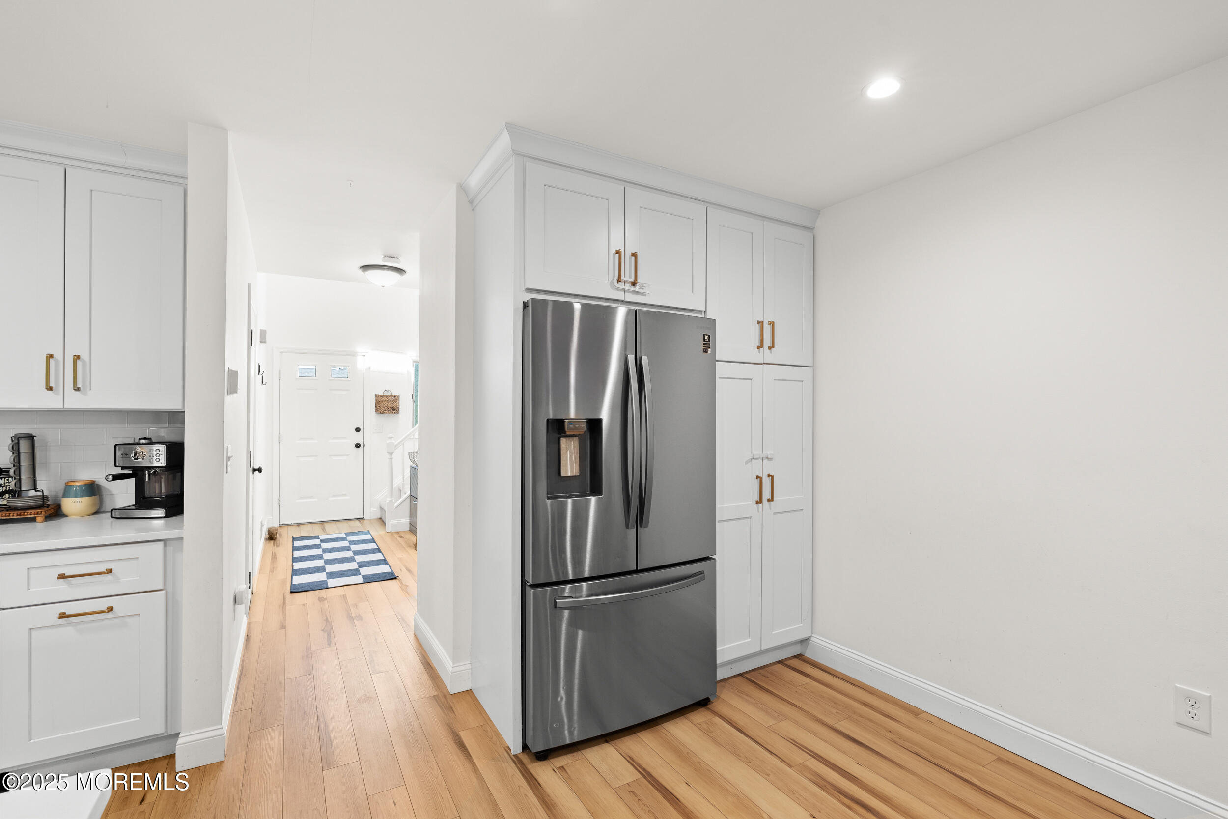 24 Shore Drive, Long Branch, New Jersey image 14