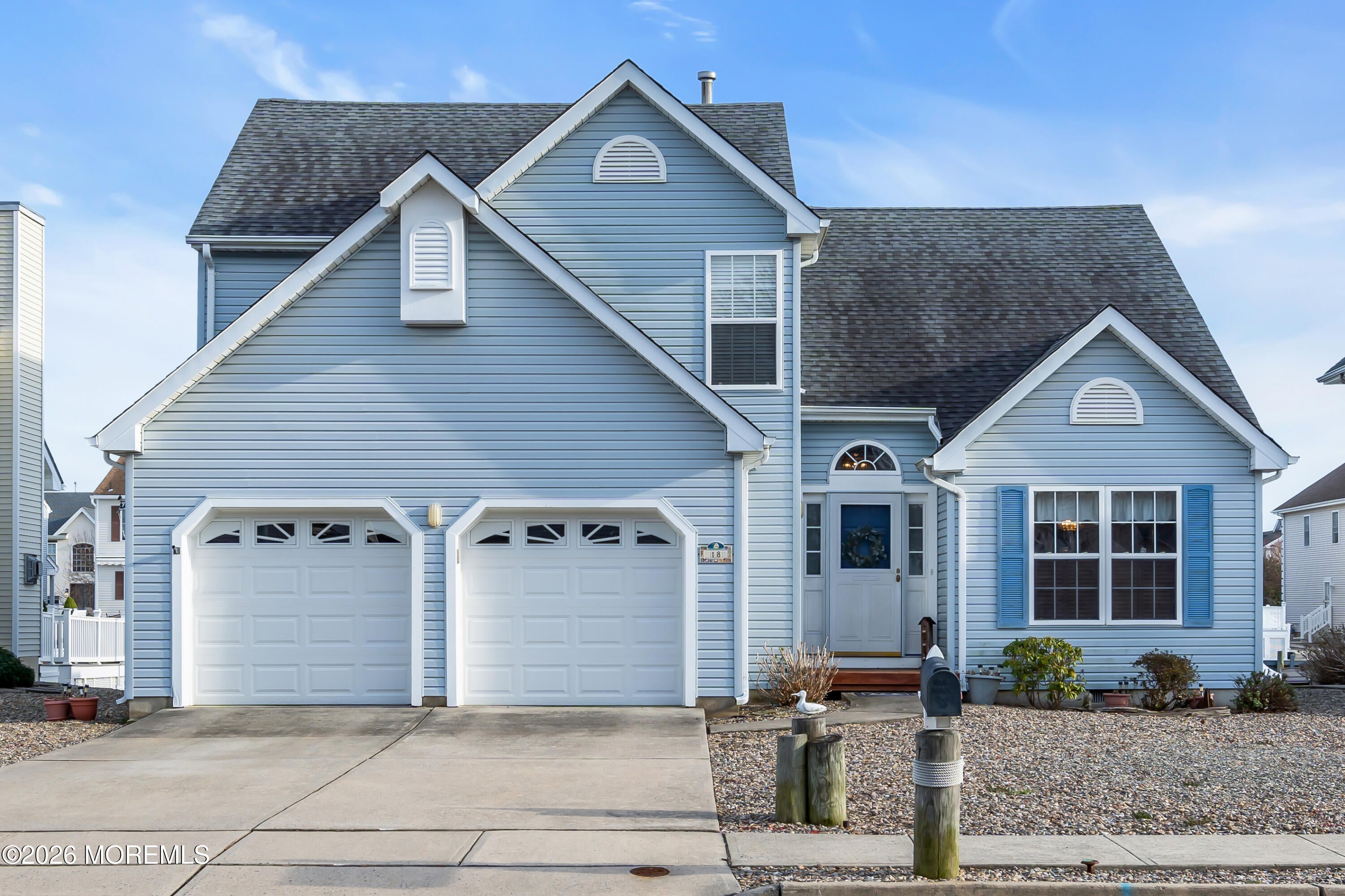 18 Peaksail Drive