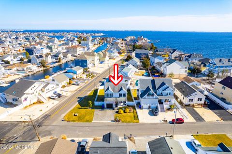 Photo of 43 Cattus Street, Toms River, NJ 08753 (MLS # 22601856)