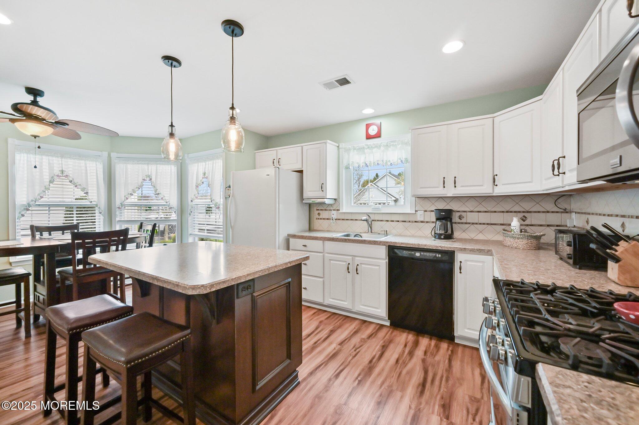 2705 Brookdale Court, Toms River, New Jersey image 15