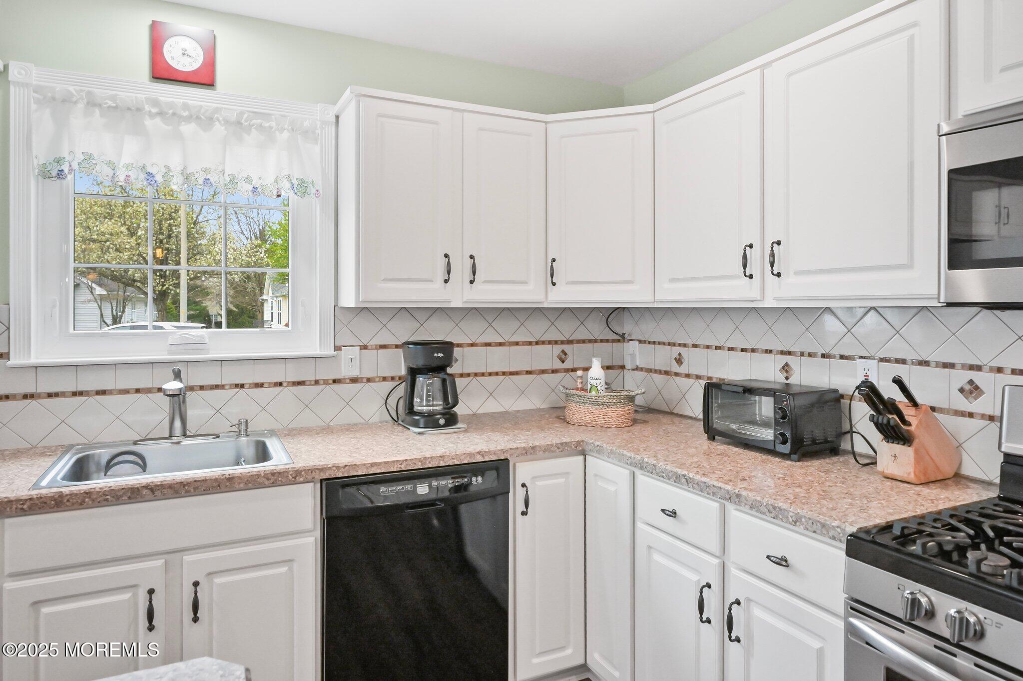 2705 Brookdale Court, Toms River, New Jersey image 14
