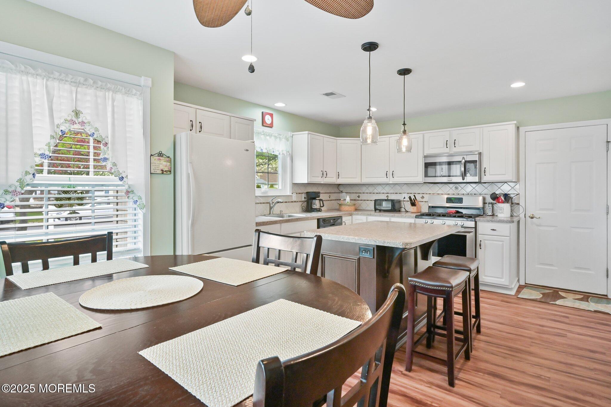 2705 Brookdale Court, Toms River, New Jersey image 12