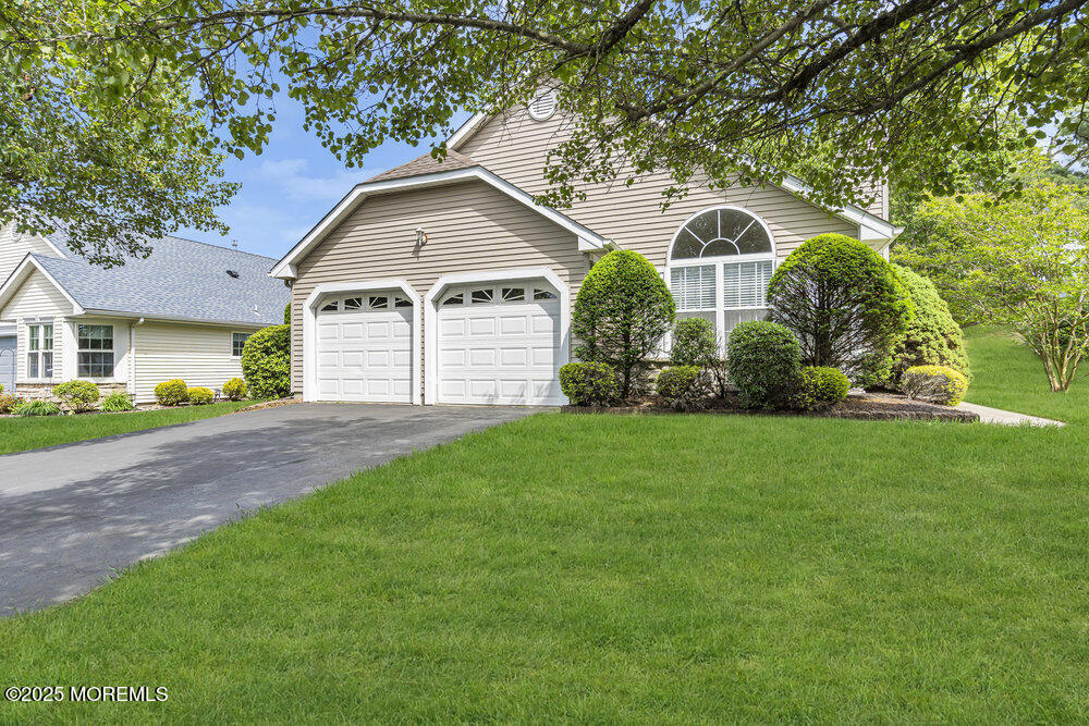 3167 Wood Spring Lane, Toms River, New Jersey image 2