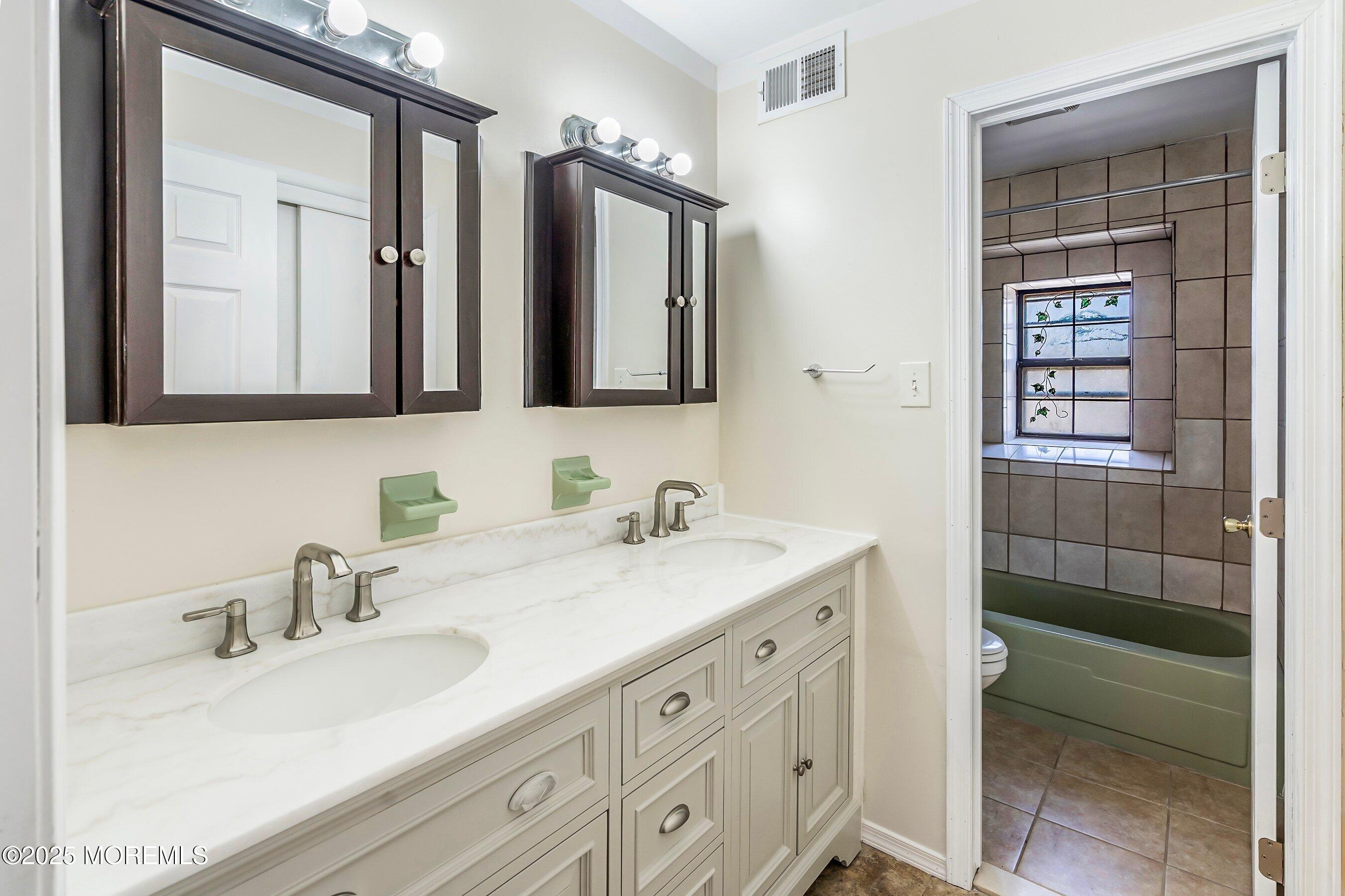 1406 Isabella Court, Brick, New Jersey image 15