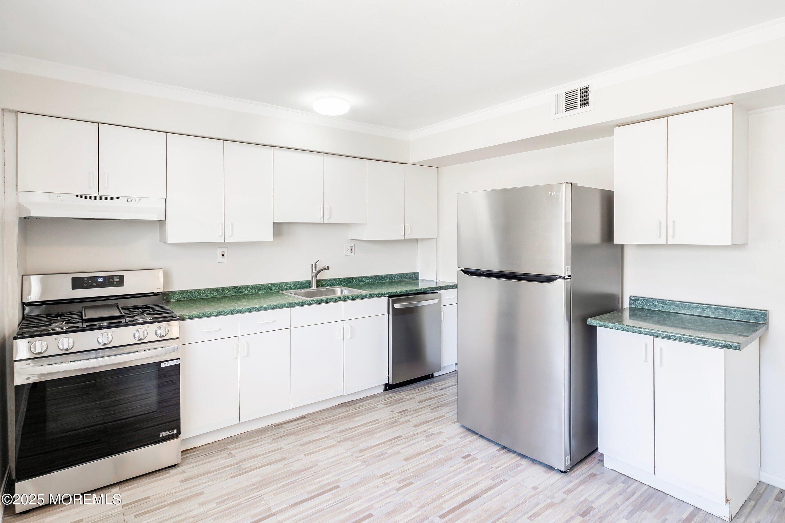1406 Isabella Court, Brick, New Jersey image 8
