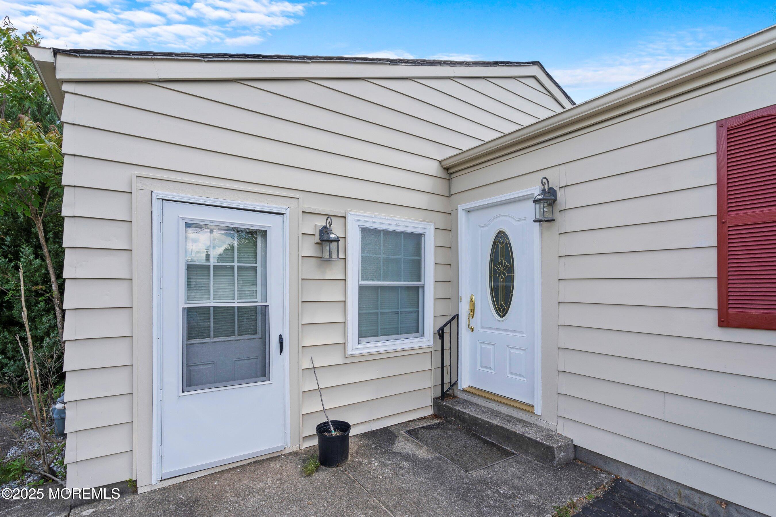 152 Biabou Drive, Toms River, New Jersey image 2