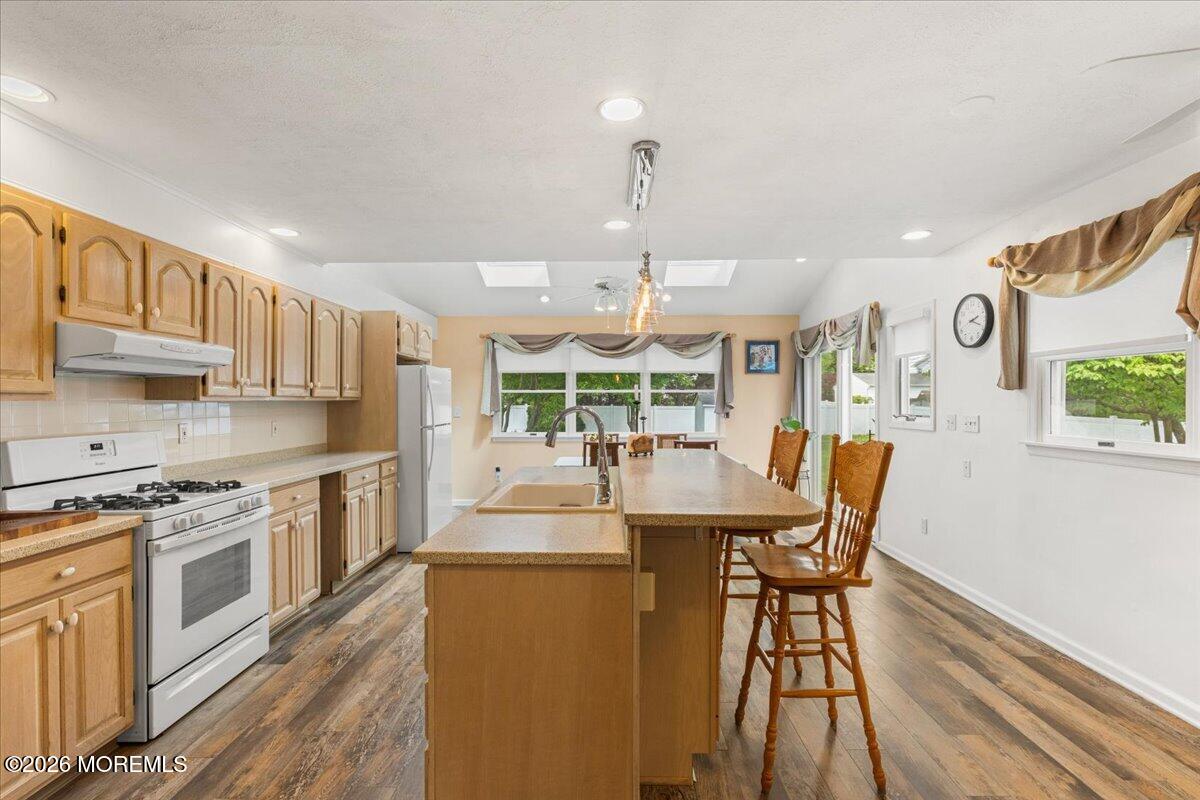 28 Bunker Hill Drive