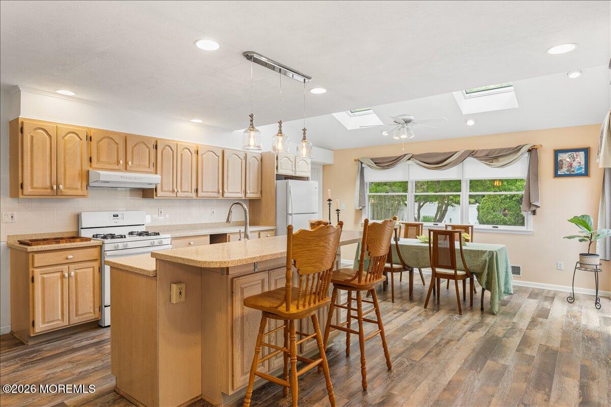 28 Bunker Hill Drive
