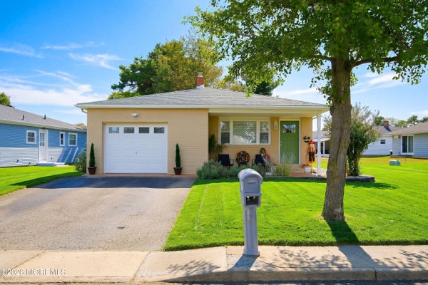 4 TAVERNIER ST, TOMS RIVER, NJ 08757 - Image 25d4d93b35d5aeb4c565cf4e8df5b028/2723448425