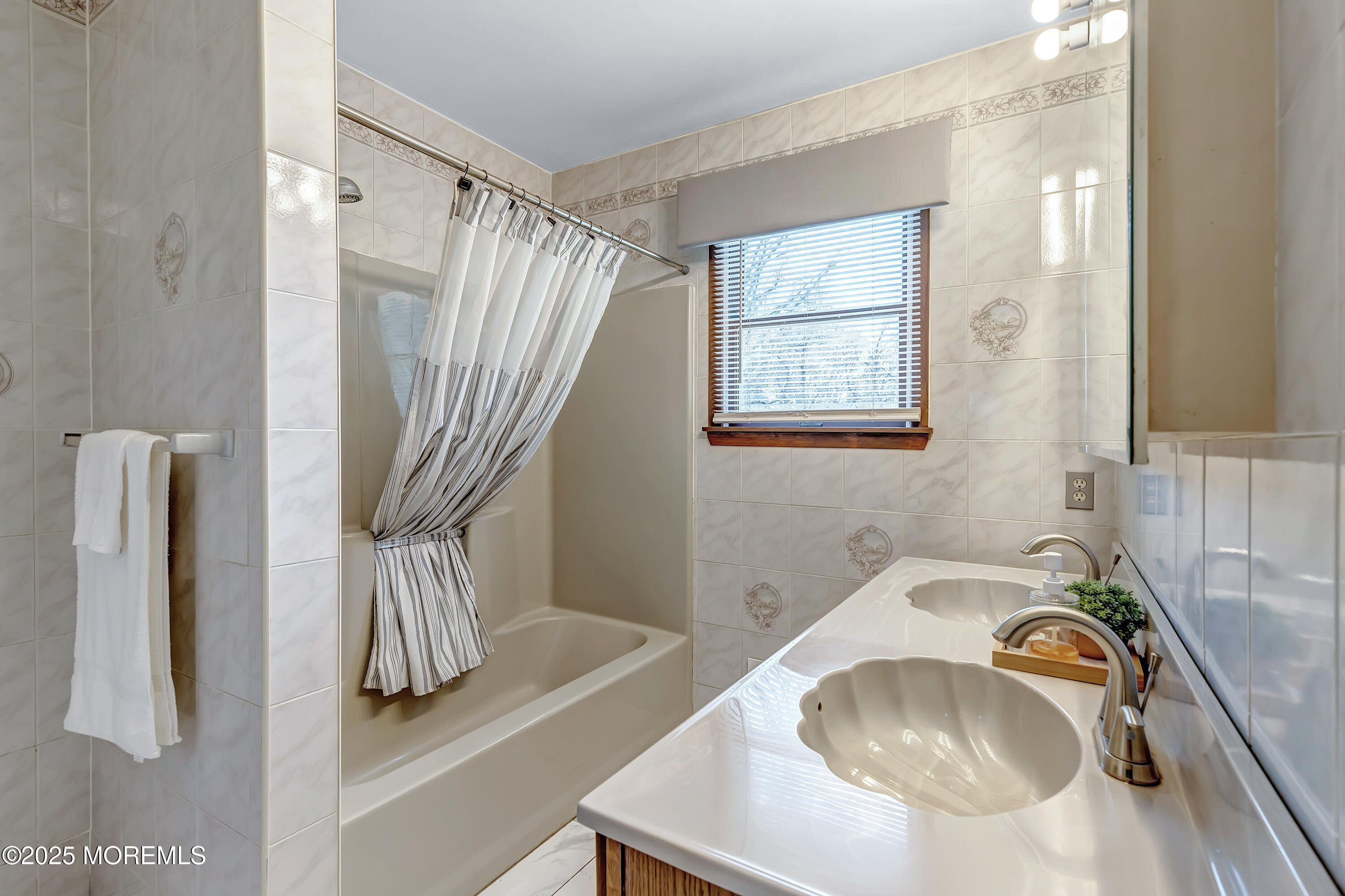 240 Burlington Road, Freehold, New Jersey image 19