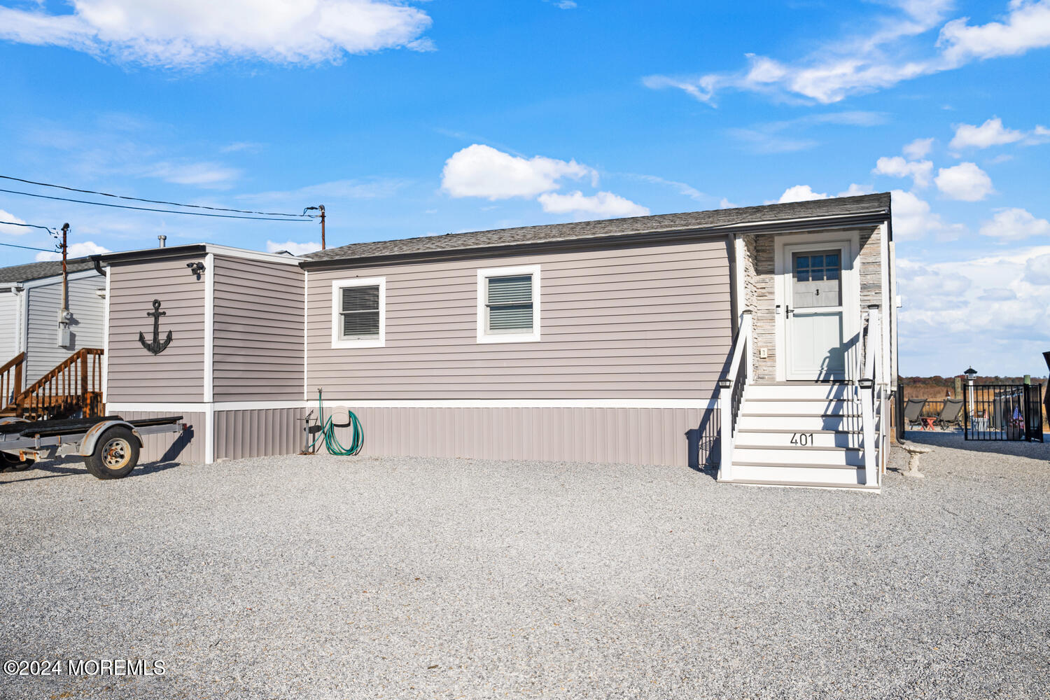 401 Kingfisher Road