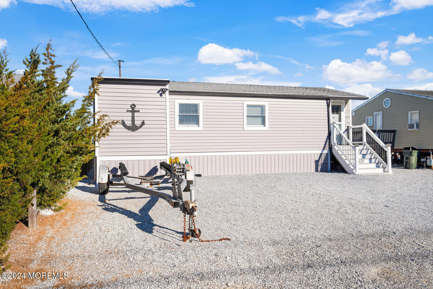 401 Kingfisher Road