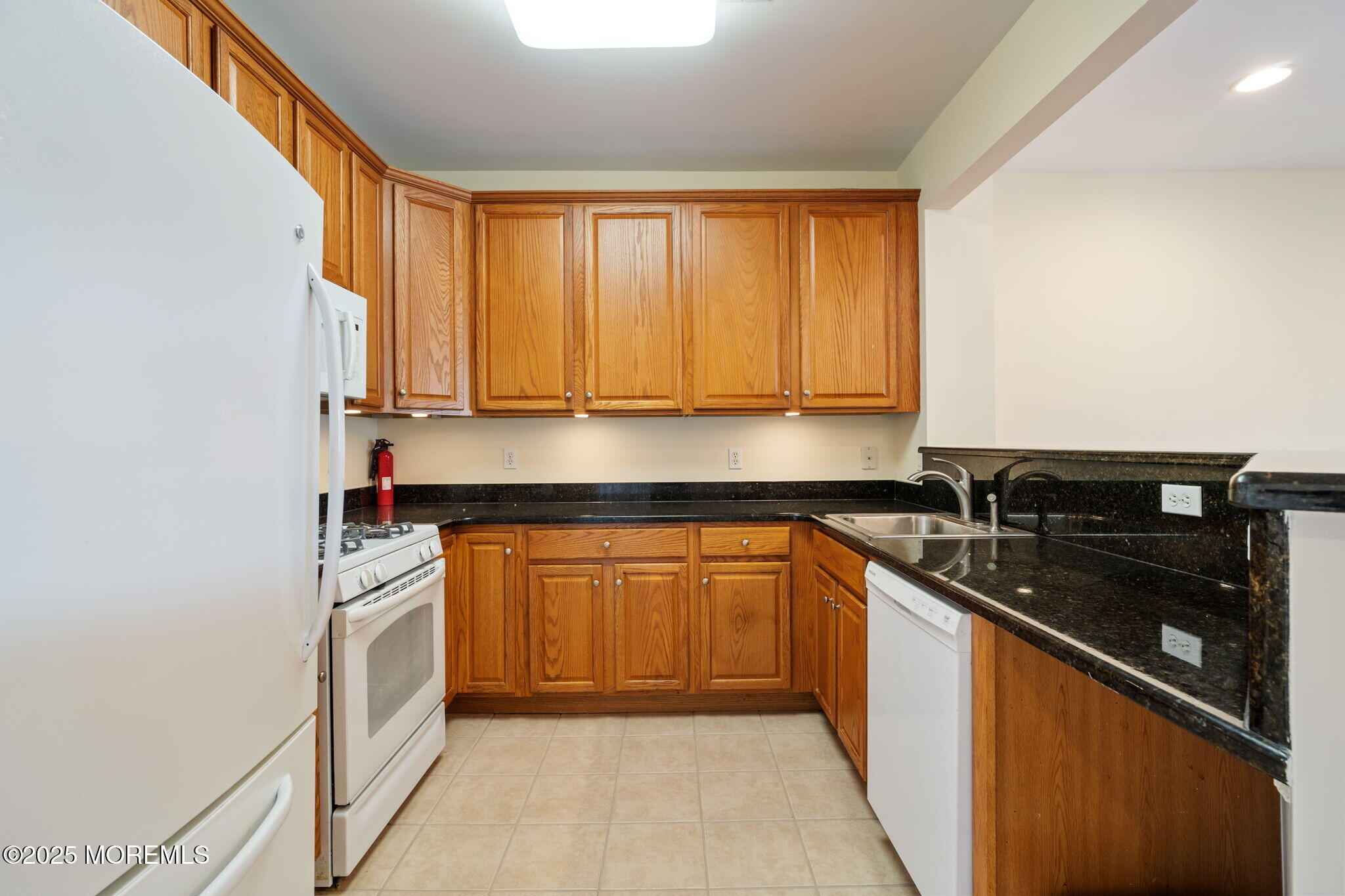 540 Cranbury Road #407, East Brunswick, New Jersey image 15