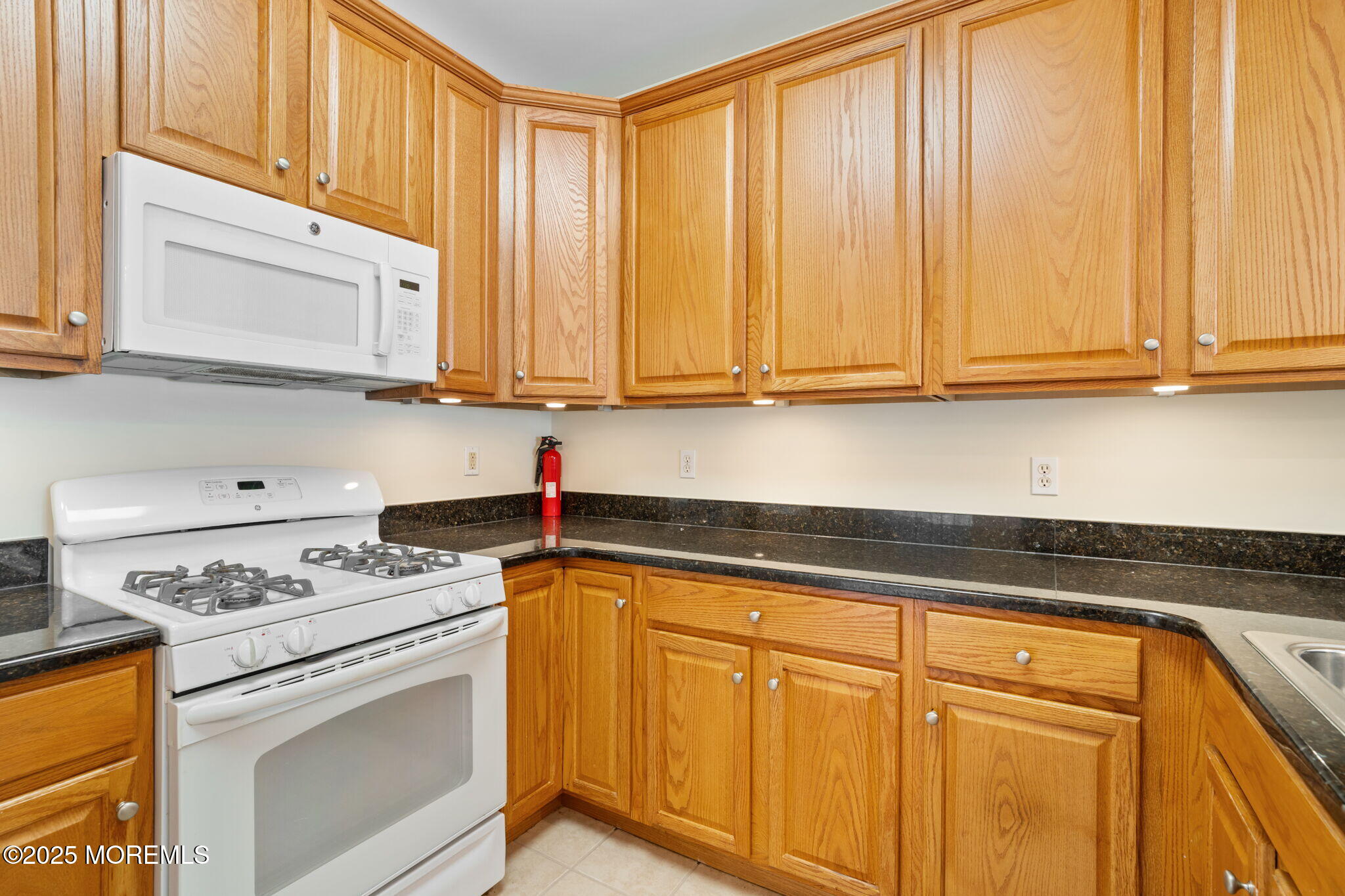 540 Cranbury Road #407, East Brunswick, New Jersey image 14