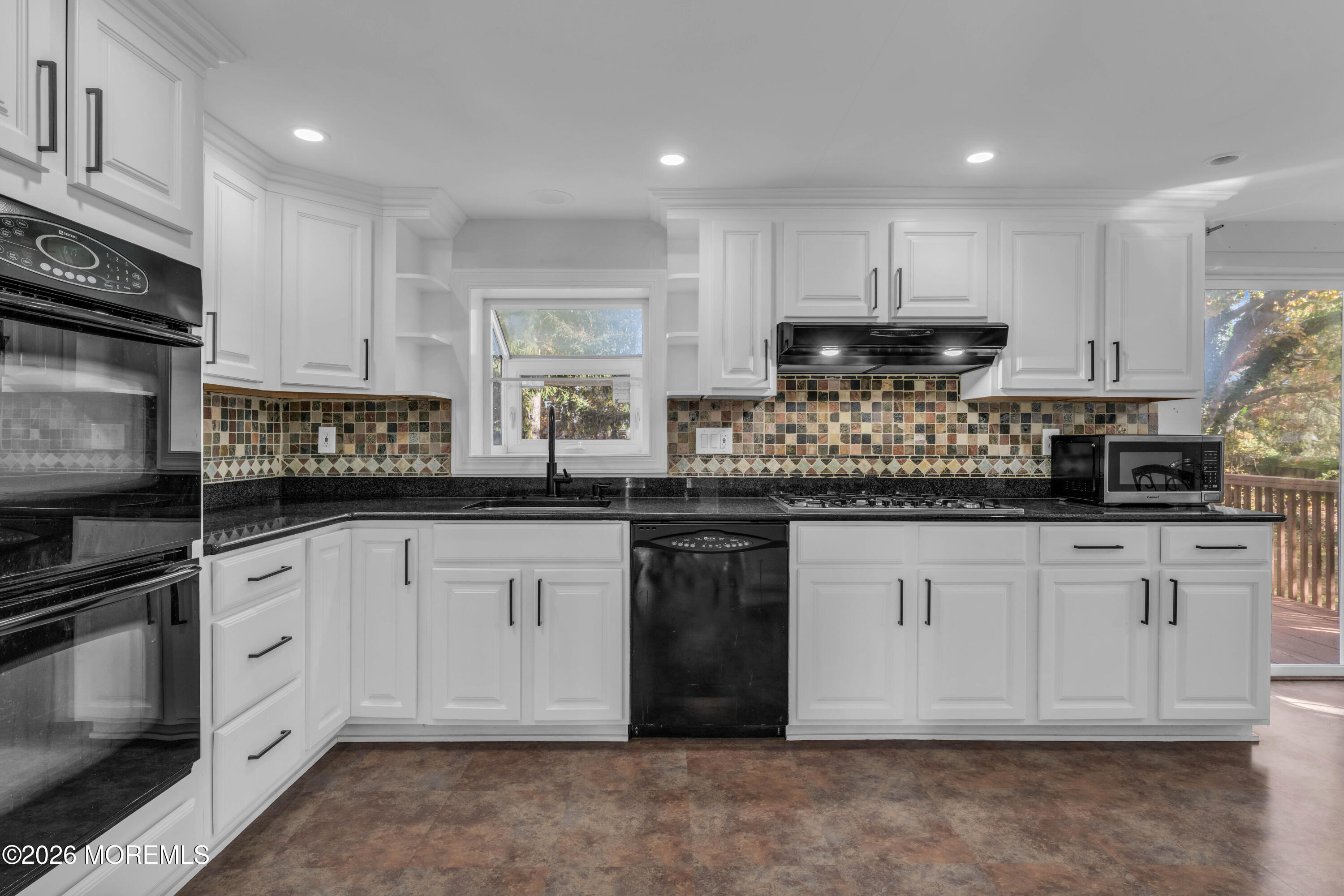 927 Indian Hill Road
