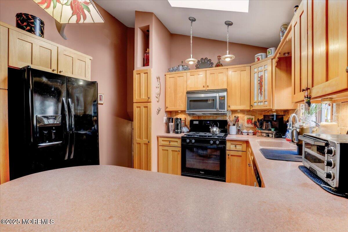 4 Calt Drive, Hazlet, New Jersey image 12