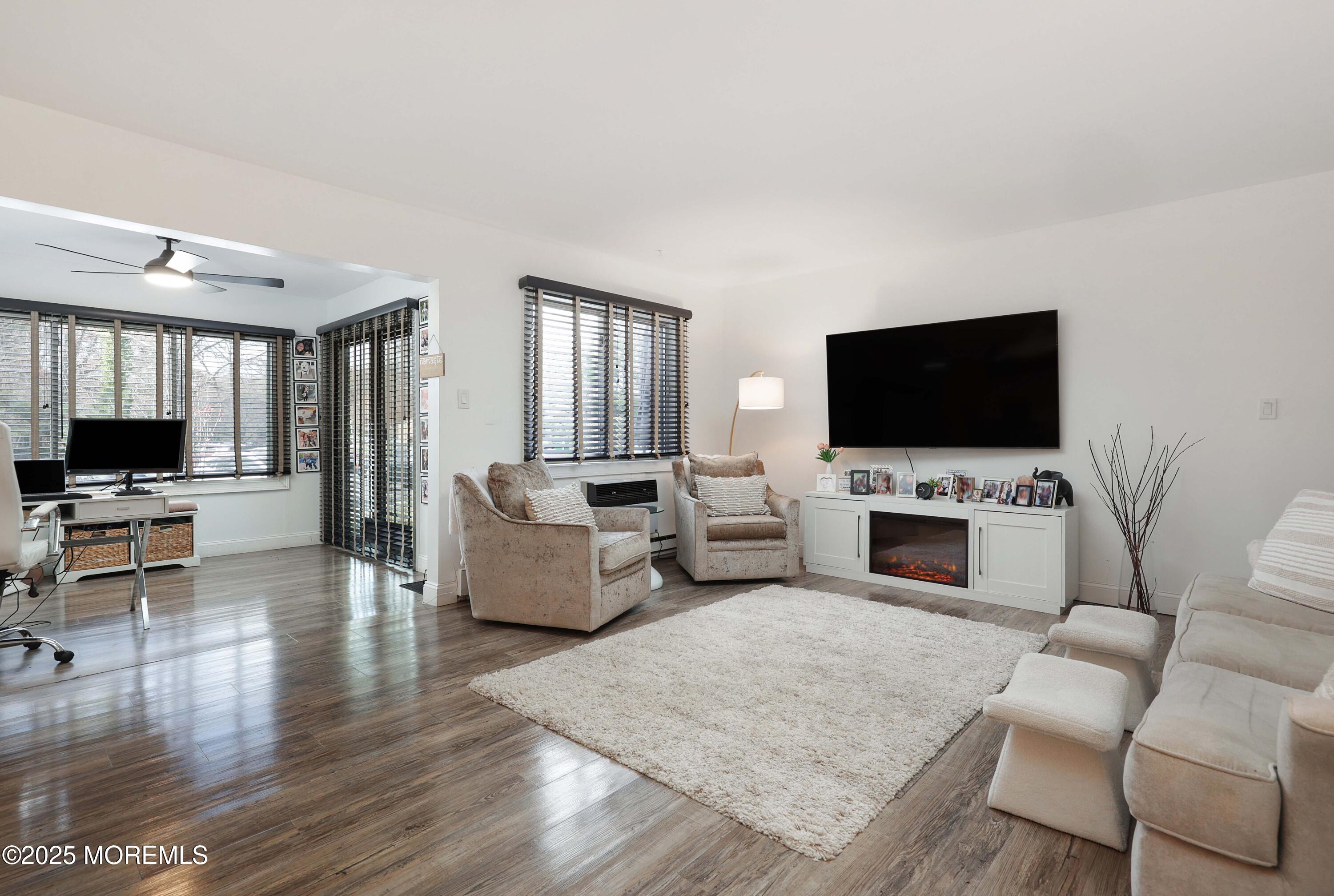 126 Manchester Court