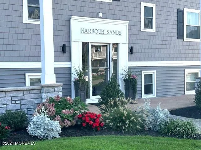 Belmar, New Jersey 07719, United States, 1 Bedroom Bedrooms, ,1 BathroomBathrooms,Residential,Pending,41410