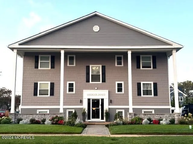 Belmar, New Jersey 07719, United States, 1 Bedroom Bedrooms, ,1 BathroomBathrooms,Residential,Pending,41410