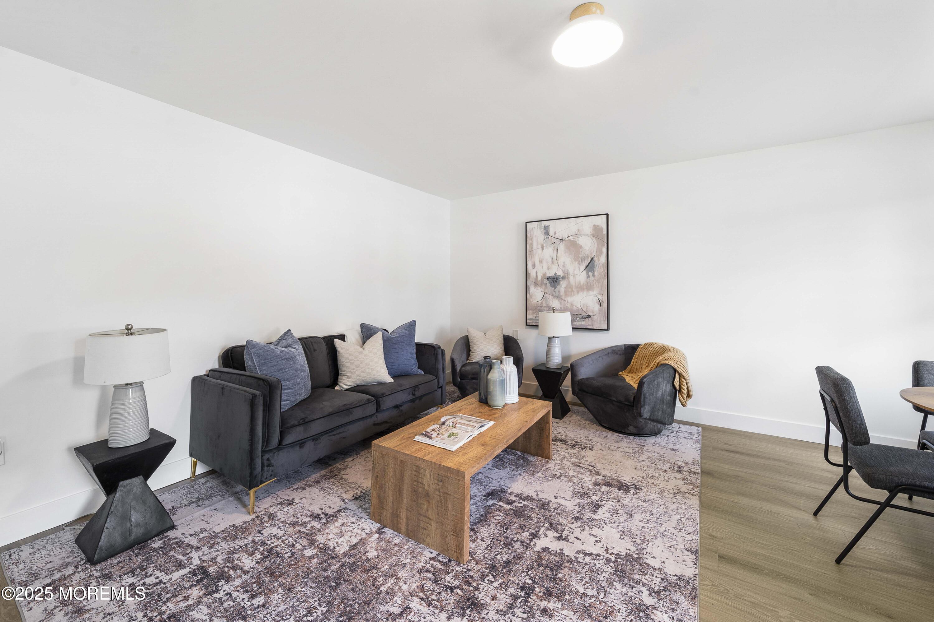 976 Woodmere Drive