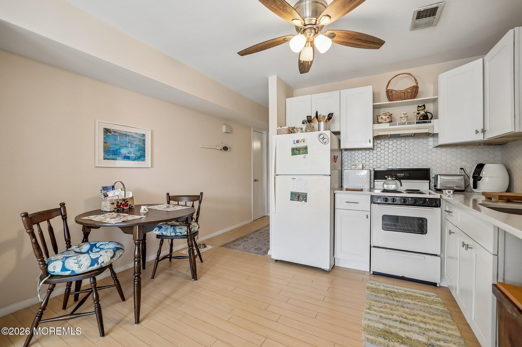 52 Pitman Avenue 3I