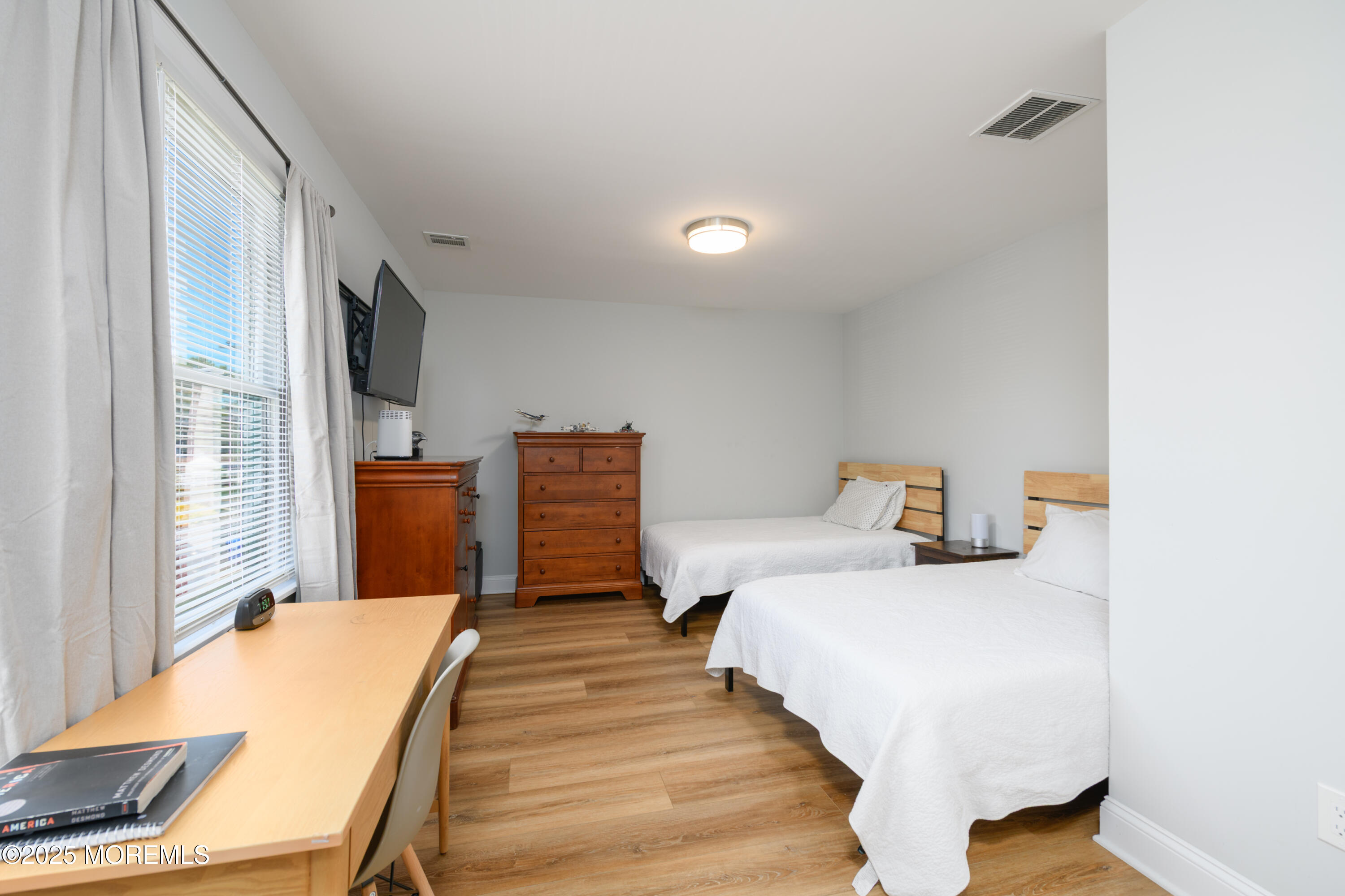 547 Greene Avenue, Belford, New Jersey image 18
