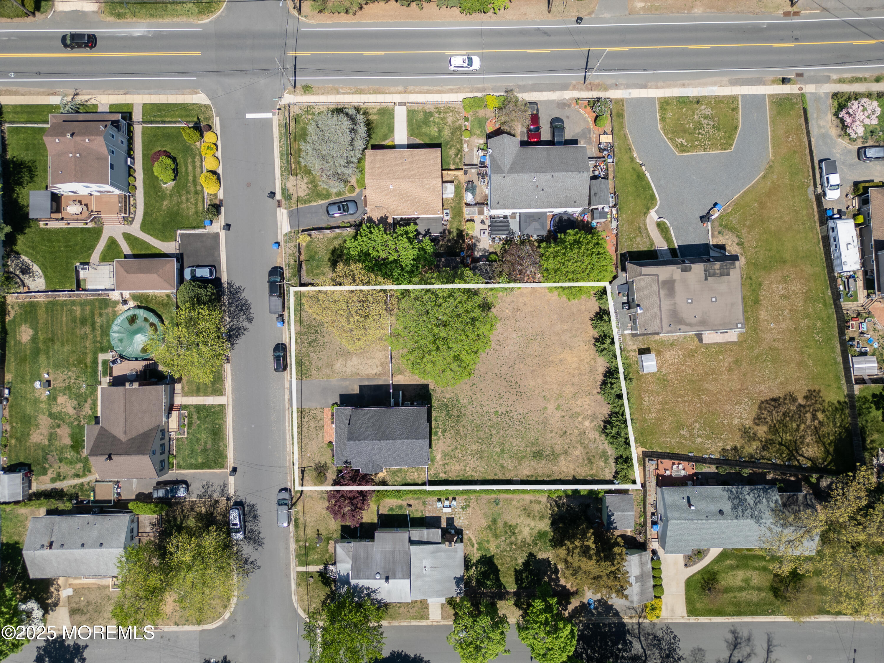 547 Greene Avenue, Belford, New Jersey image 26