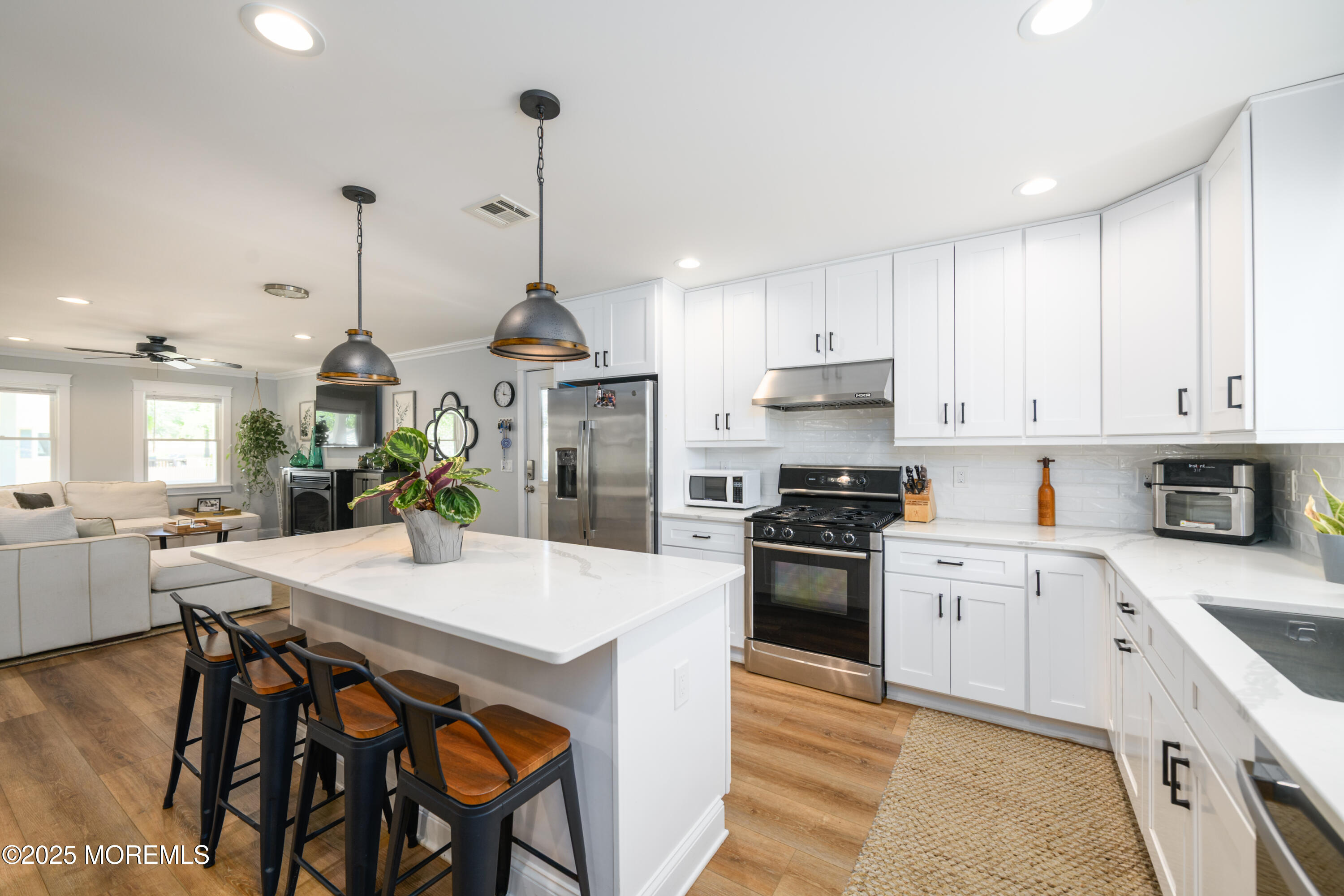 547 Greene Avenue, Belford, New Jersey image 12