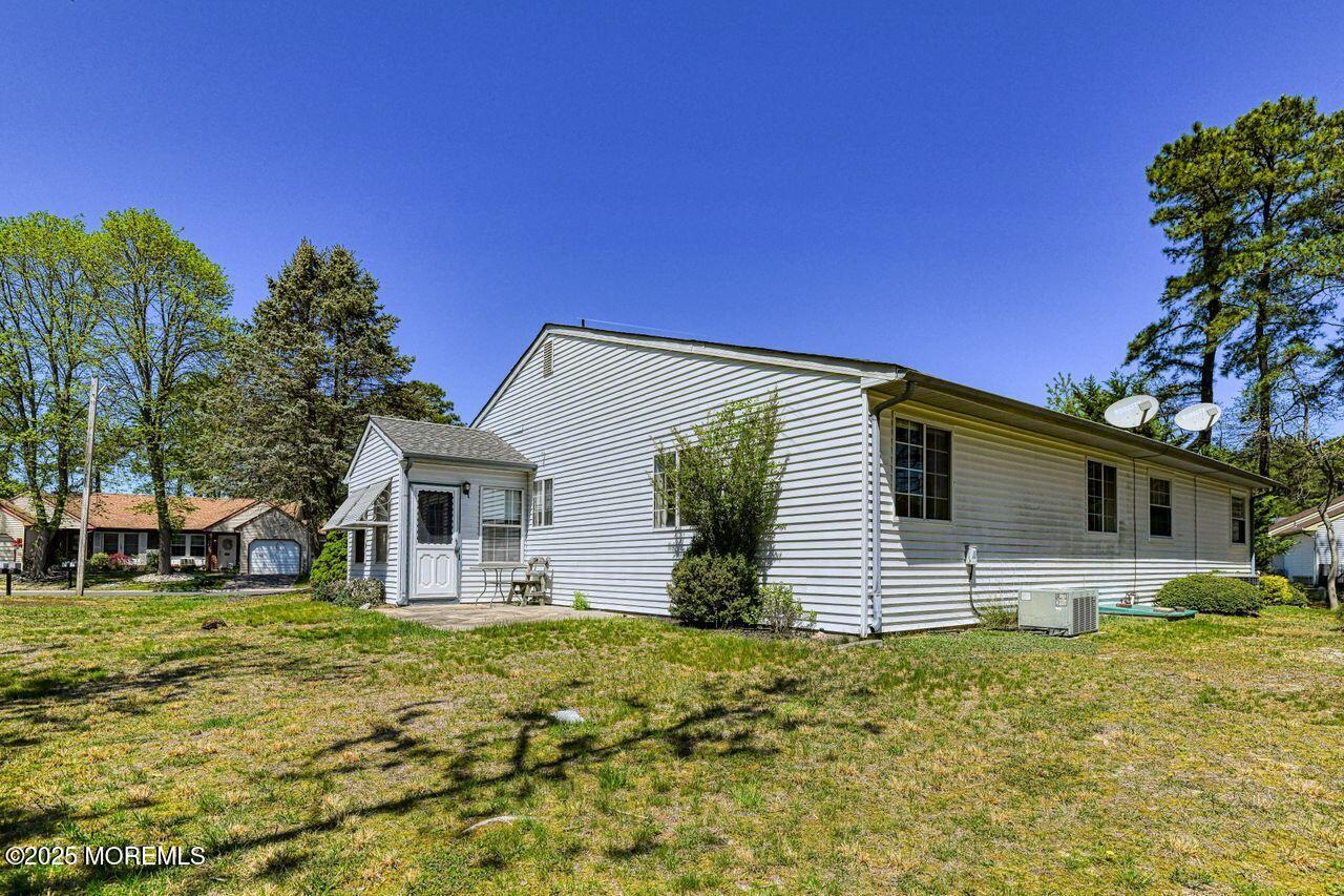 11B Greenwood Lane, Whiting, New Jersey image 5