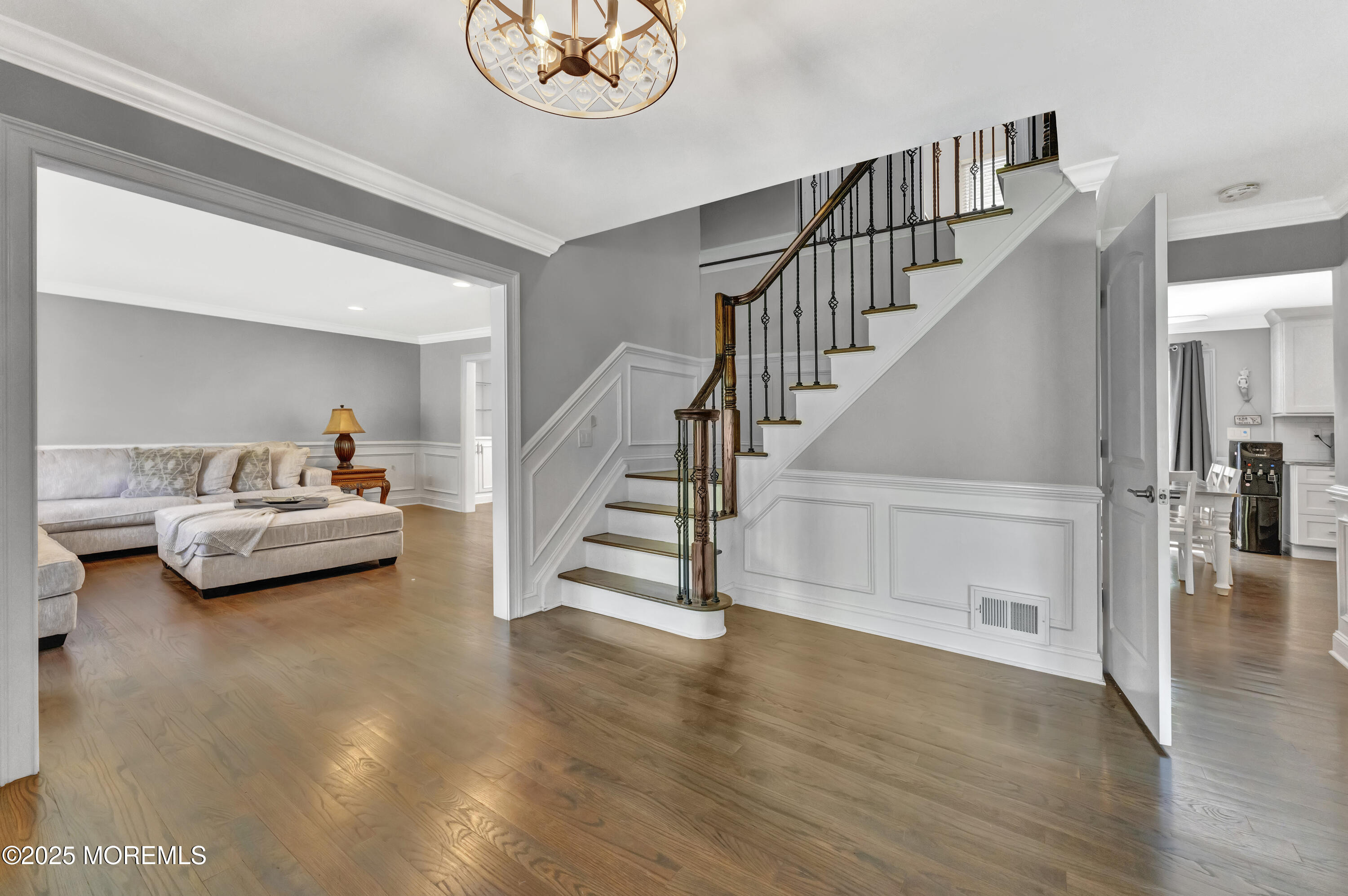 25 Briar Hill Drive, Manalapan, New Jersey image 4