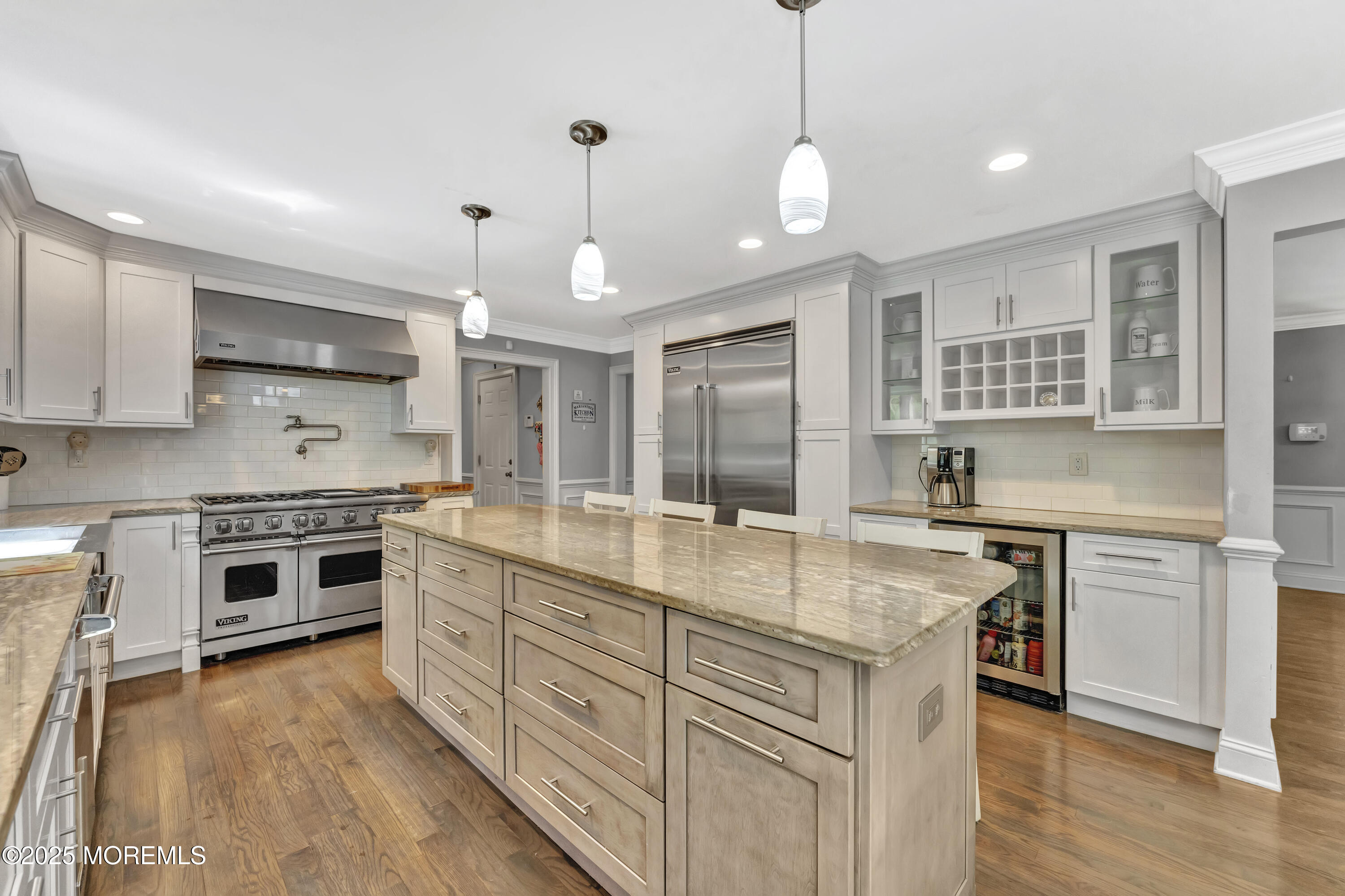 25 Briar Hill Drive, Manalapan, New Jersey image 6