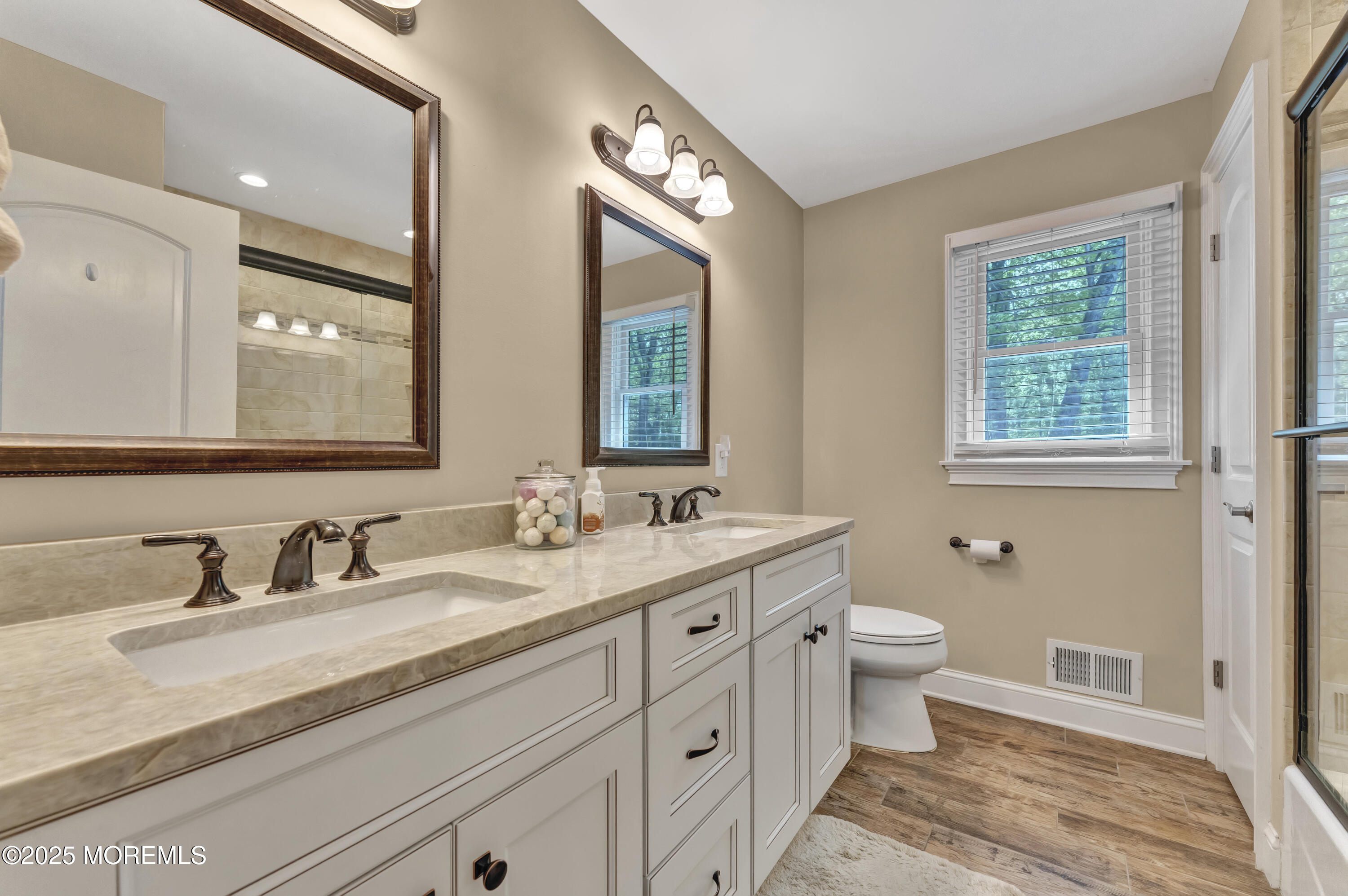 25 Briar Hill Drive, Manalapan, New Jersey image 34