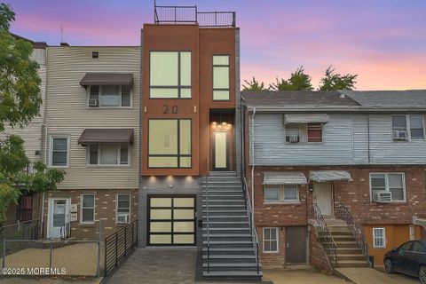 Condo For Sale - 20 Van Nostrand Avenue #1<br/> Hudson County, Jersey City, NJ 07305