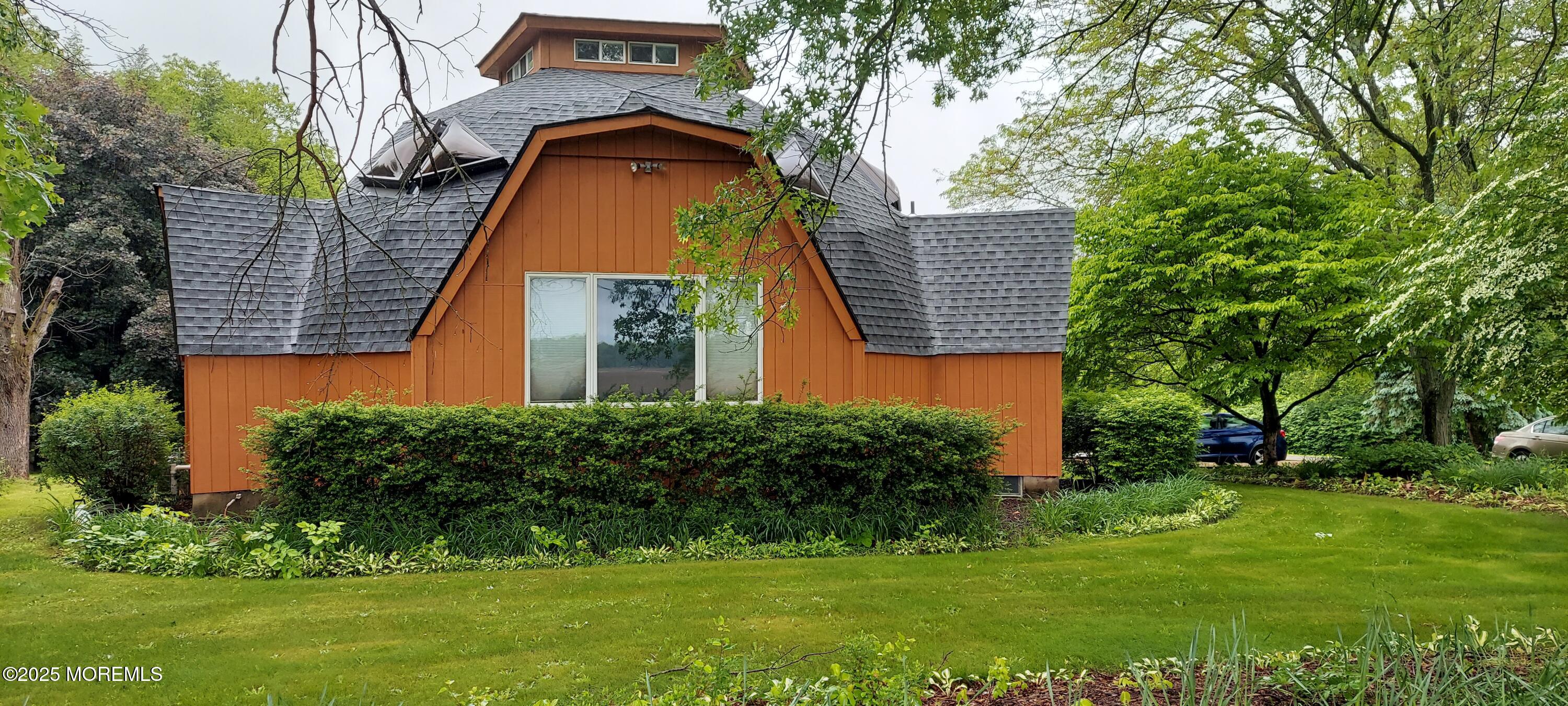865 Windsor Perrineville Road, East Windsor, New Jersey image 1