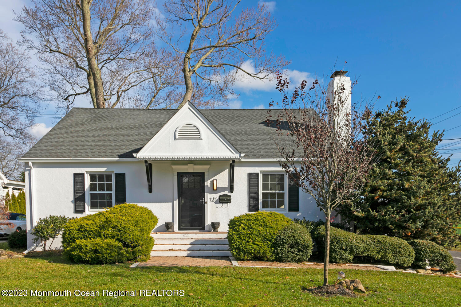 121 Bingham Avenue