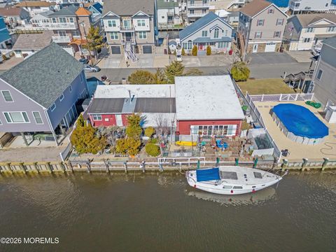 Homes For Sale - 242 Evergreen Drive<br/> Bayville, NJ 08721