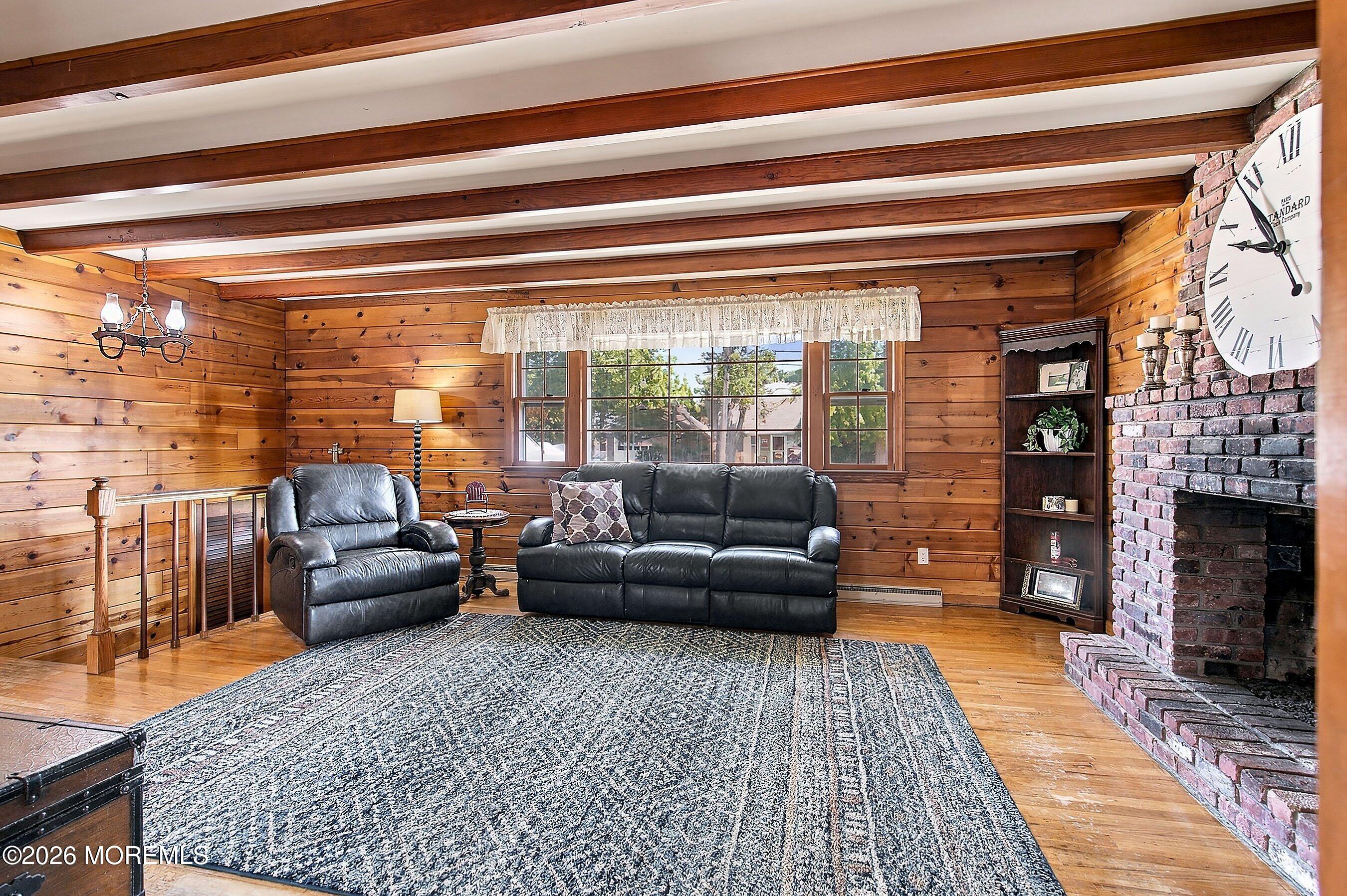 1119 Lakewood Road