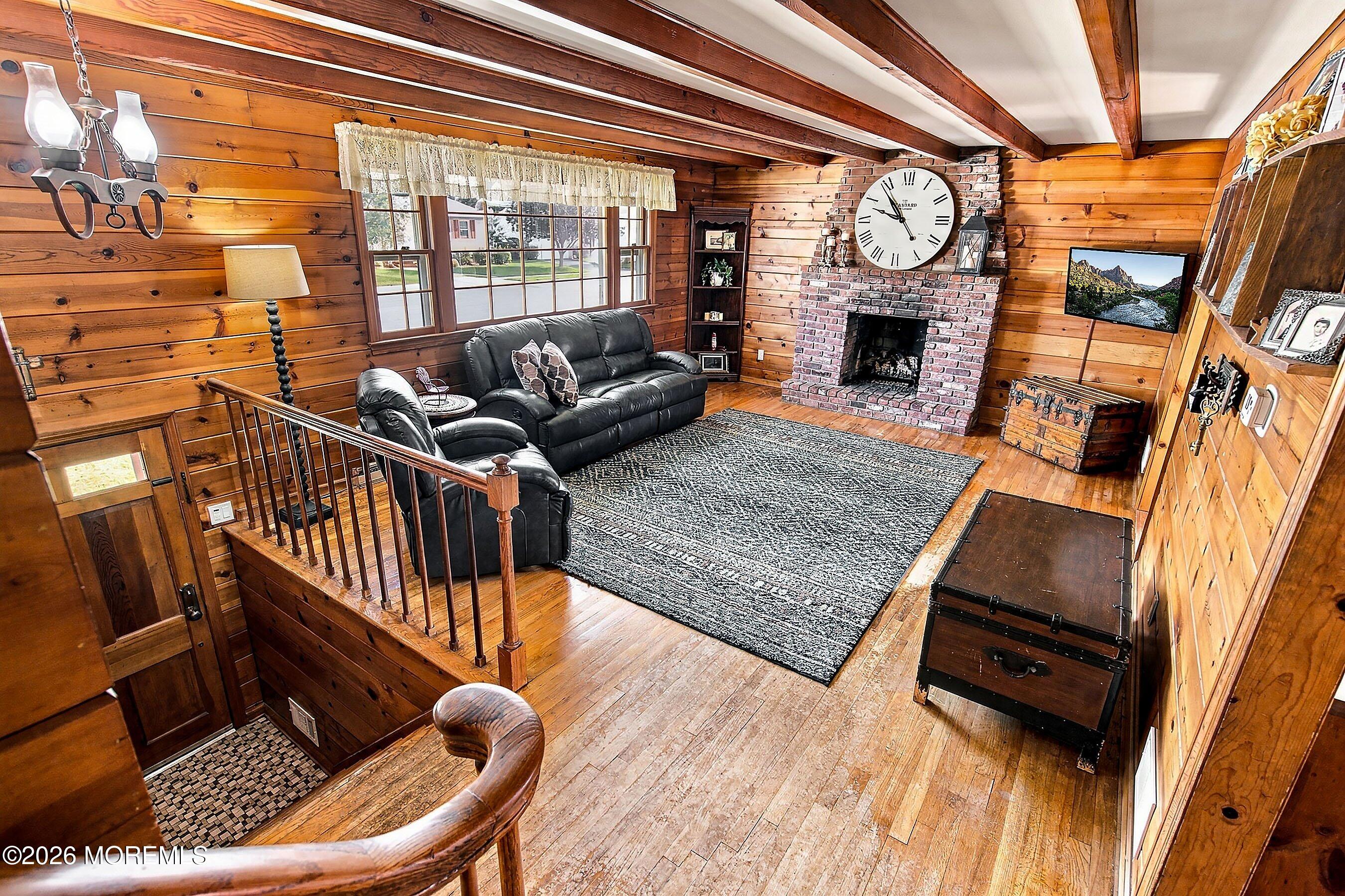 1119 Lakewood Road