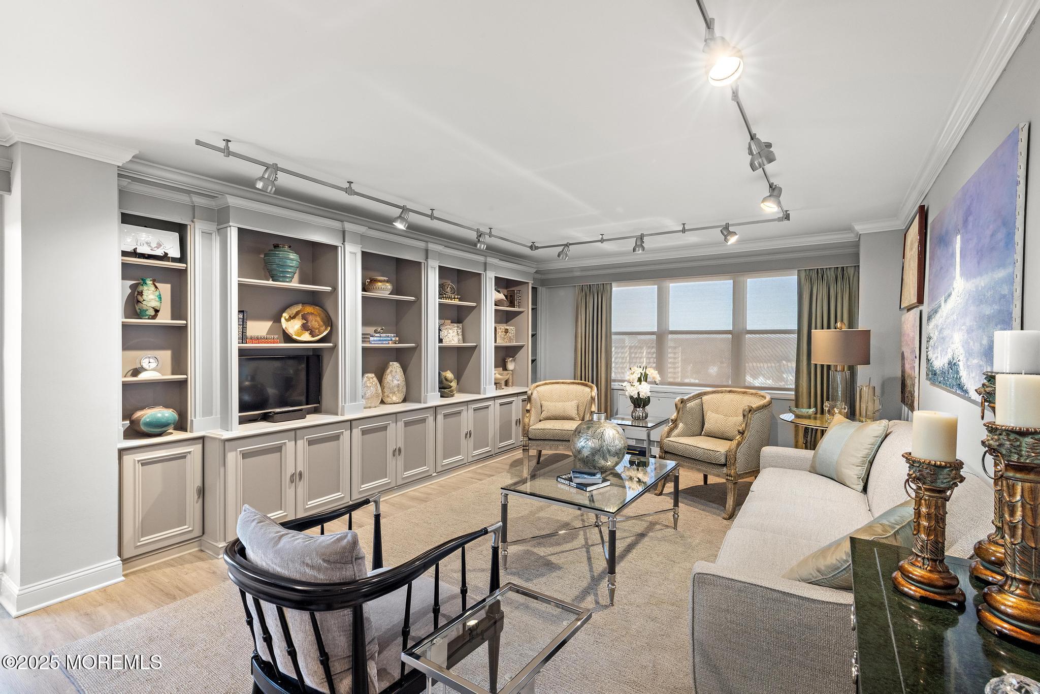 28 Riverside Avenue 10H